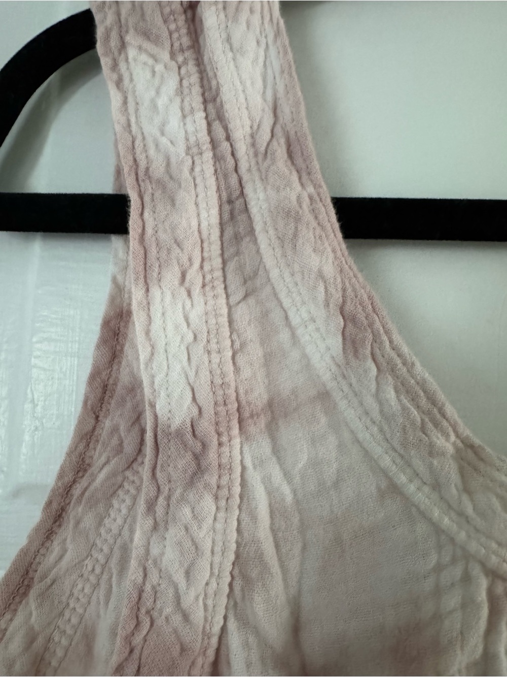 Faherty Dream Gauze Tank: pink and white marble dye. Organic cotton - Picture 5 of 5
